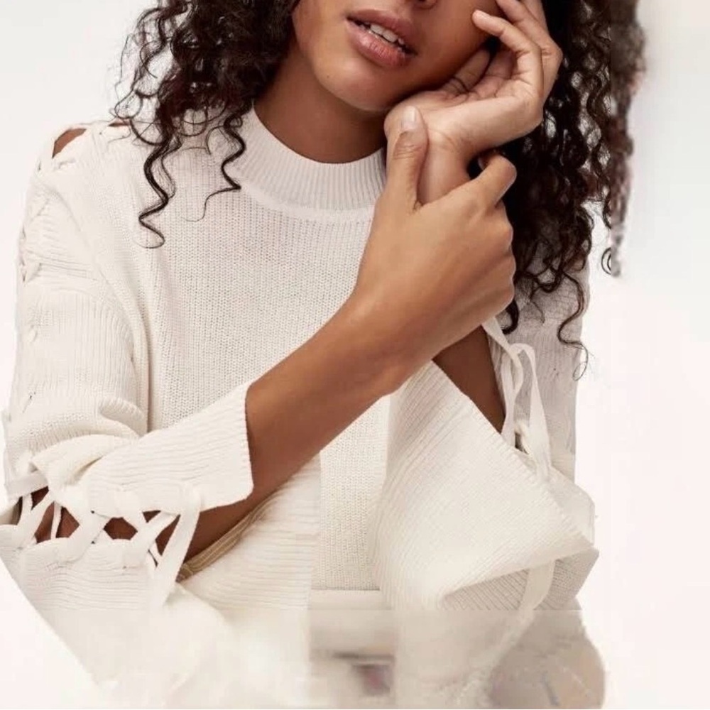 Aritzia Wilfred Salome Lace Up Sweater Size XS